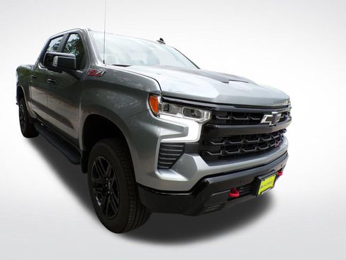 Used 2024 Chevrolet Silverado 1500 LT Trail Boss w/ Convenience Package II AWD/4WD image 9