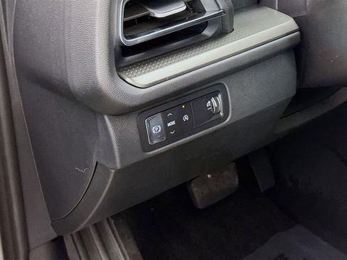 New 2026 Chevrolet Traverse LT FWD image 12