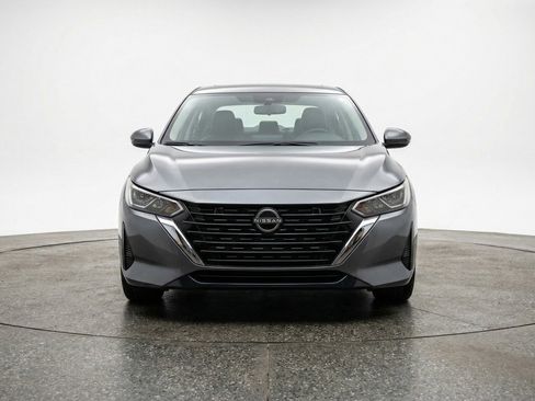 Used 2025 Nissan Sentra SV image 2