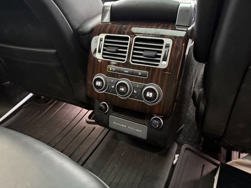 Used 2017 Land Rover Range Rover Supercharged image 13