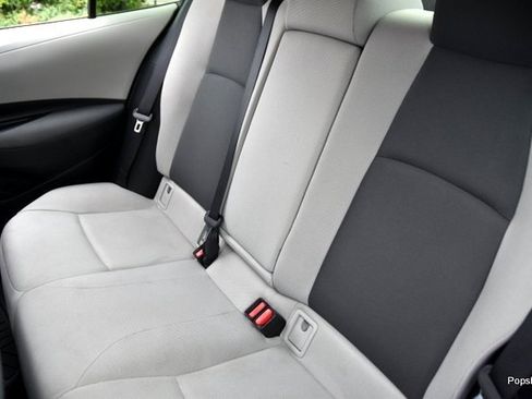 Used 2022 Toyota Corolla LE image 11