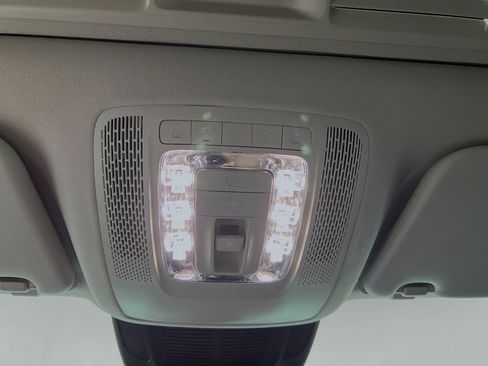 Used 2024 Mercedes-Benz GLE 350 4MATIC w/ AMG Line Exterior image 21