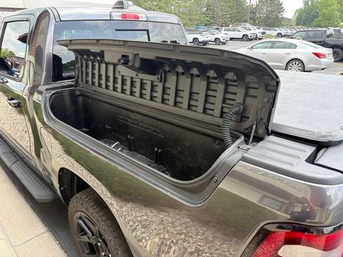 Used 2023 RAM 1500 Laramie AWD/4WD image 9