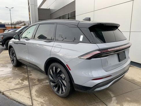 New 2026 Lincoln Nautilus Reserve w/ Jet Appearance Package AWD/4WD image 10