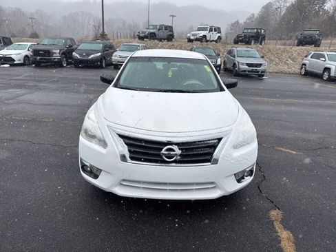Used 2015 Nissan Altima 2.5 SV image 3