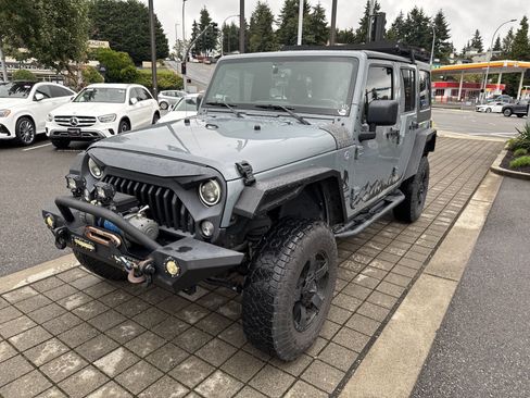 Used 2014 Jeep Wrangler Unlimited Sport w/ Quick Order Package 23S AWD/4WD image 1