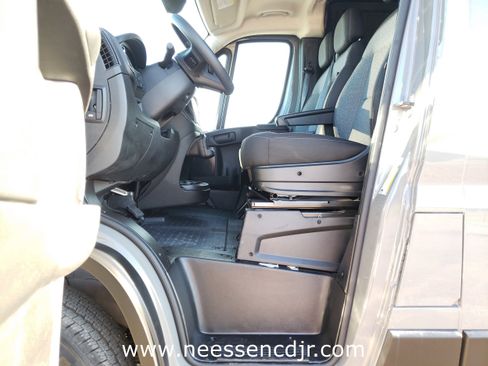 New 2026 RAM ProMaster 2500 w/ Convenience Group image 11