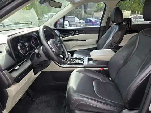 Used 2022 Kia Carnival SX FWD image 9