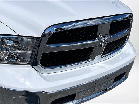 Used 2022 RAM 1500 Classic SLT AWD/4WD image 30