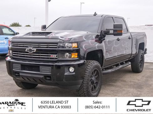 Used 2019 Chevrolet Silverado 2500 LT w/ Midnight Edition AWD/4WD image 1