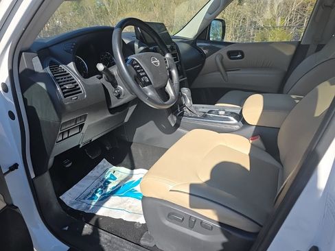 Used 2023 Nissan Armada SV image 21