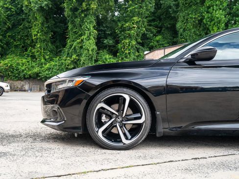 Used 2021 Honda Accord Sport image 3