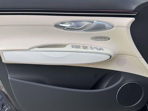 New 2026 Genesis GV70 2.5T Advanced AWD/4WD image 15