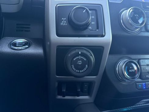 Used 2020 Ford F150 Lariat w/ Equipment Group 502A Luxury AWD/4WD image 33