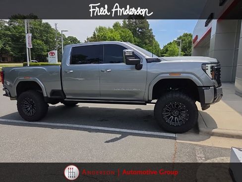 Used 2024 GMC Sierra 2500 Denali Ultimate AWD/4WD image 22