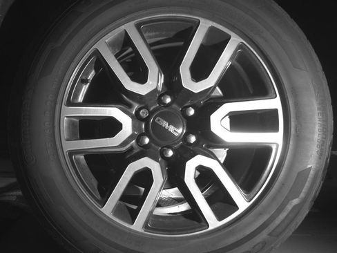 Used 2021 GMC Yukon XL AT4 w/ Rear Media and Nav Package image 7