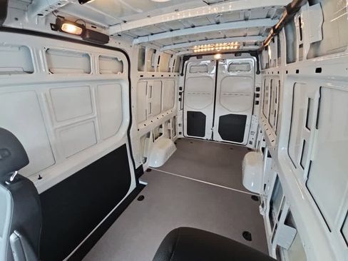 Used 2024 Mercedes-Benz Sprinter 2500 image 12