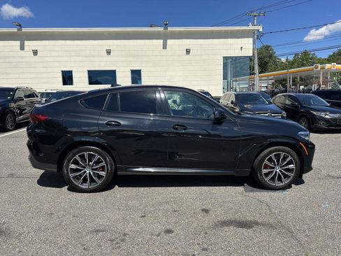 Used 2022 BMW X6 xDrive40i w/ M Sport Package AWD/4WD image 3