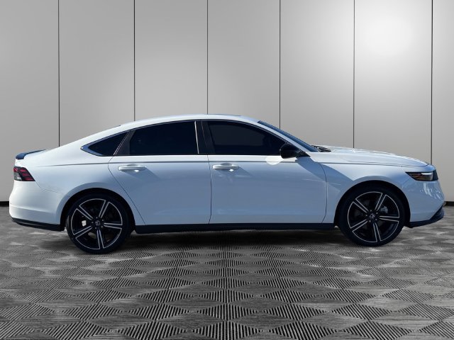 Used 2023 Honda Accord Sport image 6