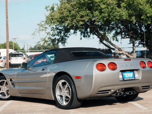 Used 2002 Chevrolet Corvette Convertible w/ Preferred Equipment Group2 RWD image 4