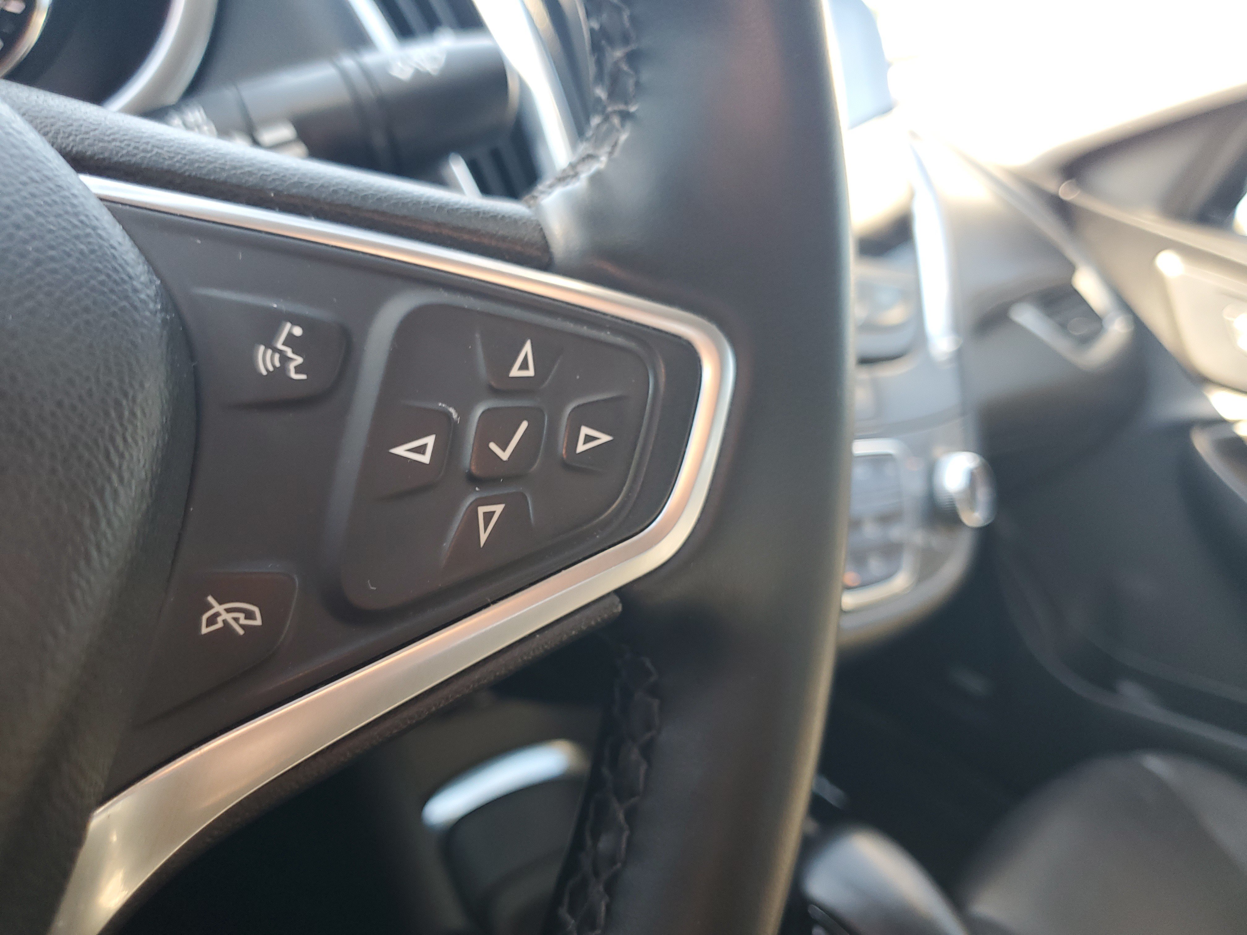 Used 2023 Chevrolet Malibu LT FWD image 24