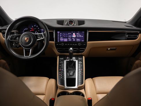 Used 2020 Porsche Macan image 25