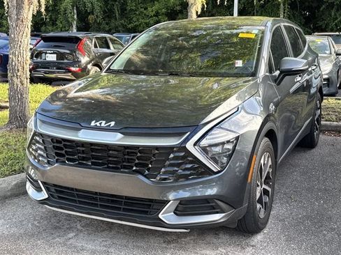 Used 2023 Kia Sportage EX FWD image 3