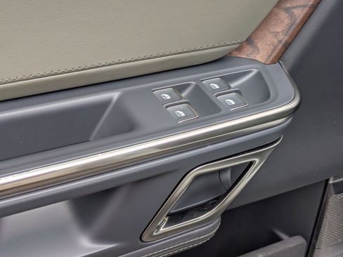 Used 2023 Rivian R1S Launch Edition image 13