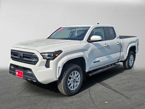 Used 2024 Toyota Tacoma SR5 RWD image 7