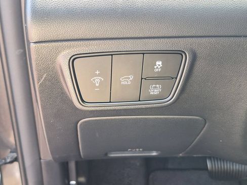 Certified 2024 Hyundai Tucson Limited AWD/4WD image 16