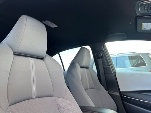Used 2025 Toyota Corolla SE FWD image 12