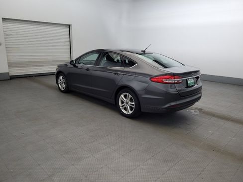 Used 2018 Ford Fusion SE FWD image 3
