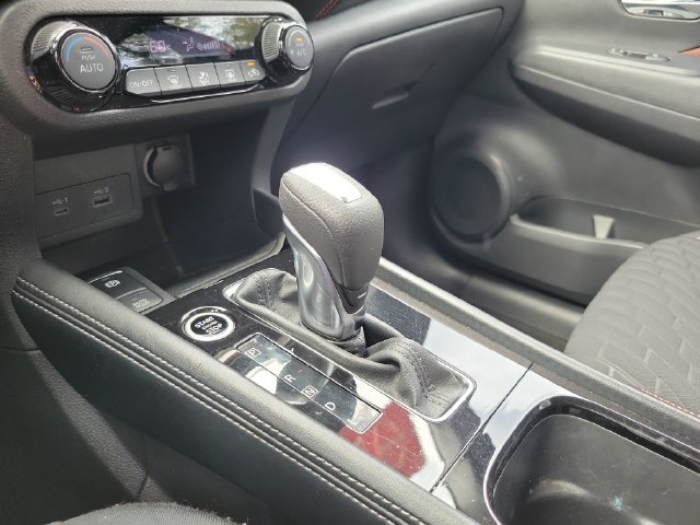 Used 2023 Nissan Kicks SR FWD image 25