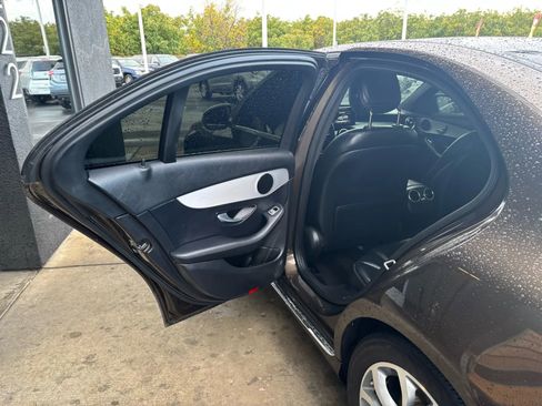 Used 2018 Mercedes-Benz C 300 Sedan image 11