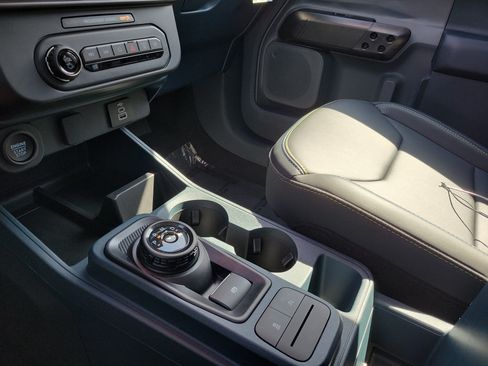 Certified 2025 Ford Maverick Lobo AWD/4WD image 26