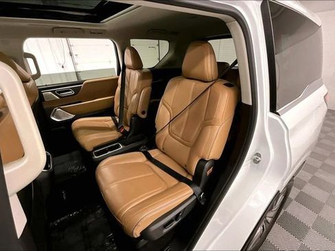 Used 2025 INFINITI QX80 Sensory AWD/4WD image 25