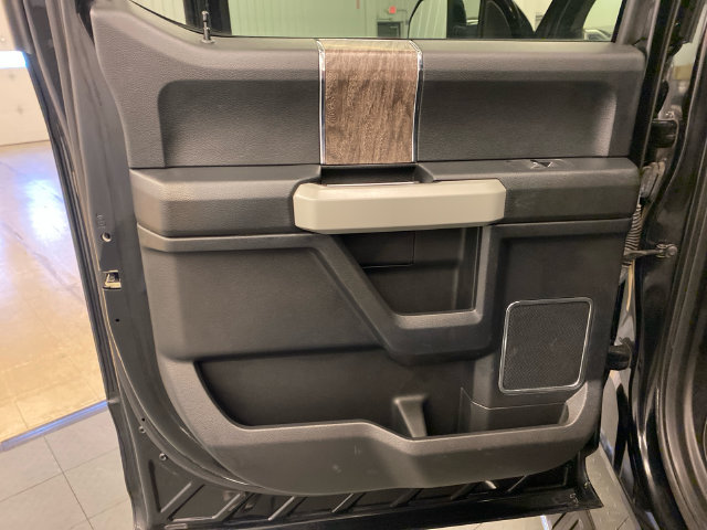 Used 2017 Ford F350 Lariat w/ Lariat Ultimate Package AWD/4WD image 33