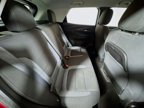 Used 2021 Chevrolet TrailBlazer LS FWD image 25