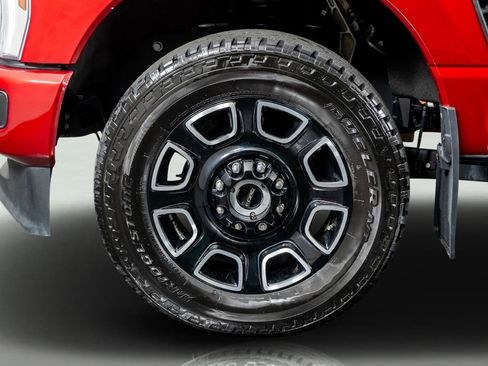 Used 2025 Ford F250 Platinum image 18