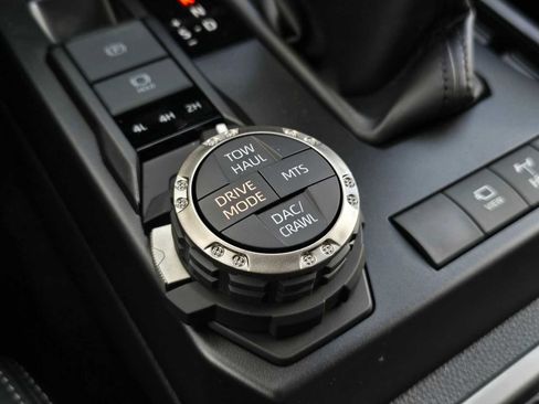 Certified 2025 Toyota 4Runner TRD Off-Road Premium image 34