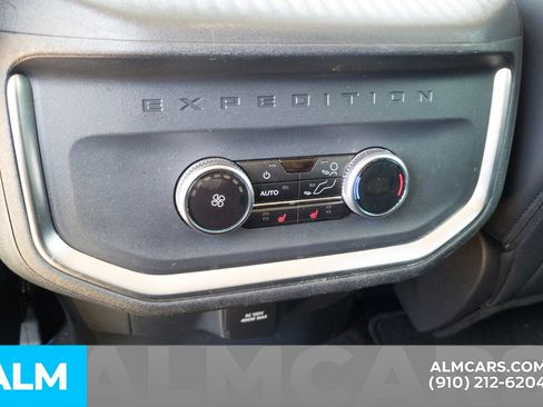 Used 2025 Ford Expedition Platinum AWD/4WD image 24