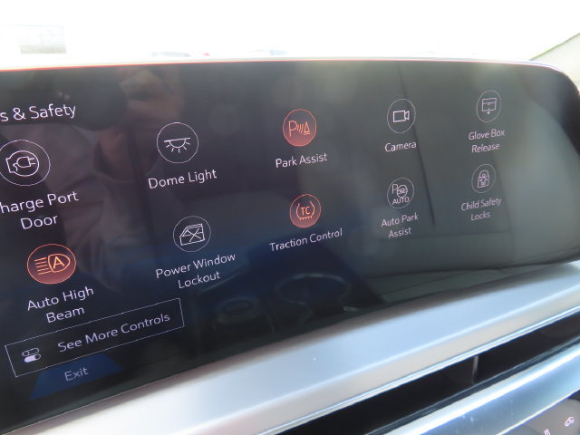 Used 2025 Cadillac Lyriq Luxury w/ LPO, Floor Liner Package AWD/4WD image 26