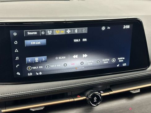 Used 2023 Nissan Ariya FWD image 17