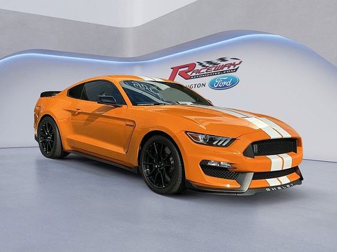 Used 2019 Ford Mustang Shelby GT350 w/ Technology Package image 5