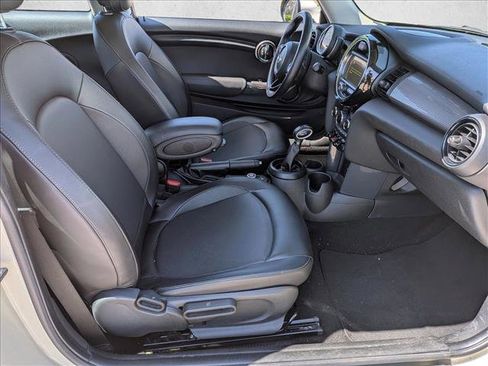 Used 2018 MINI Cooper 2-Door Hardtop image 19