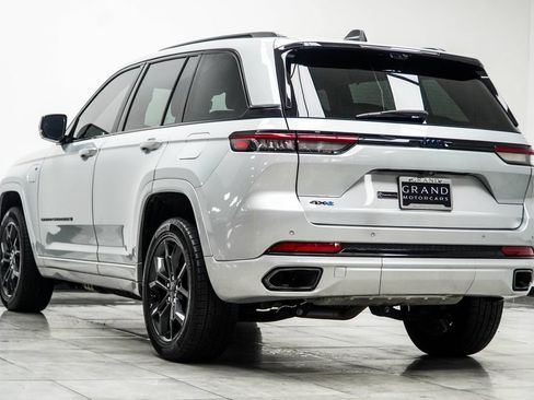 Used 2024 Jeep Grand Cherokee Limited 4xe AWD/4WD image 12