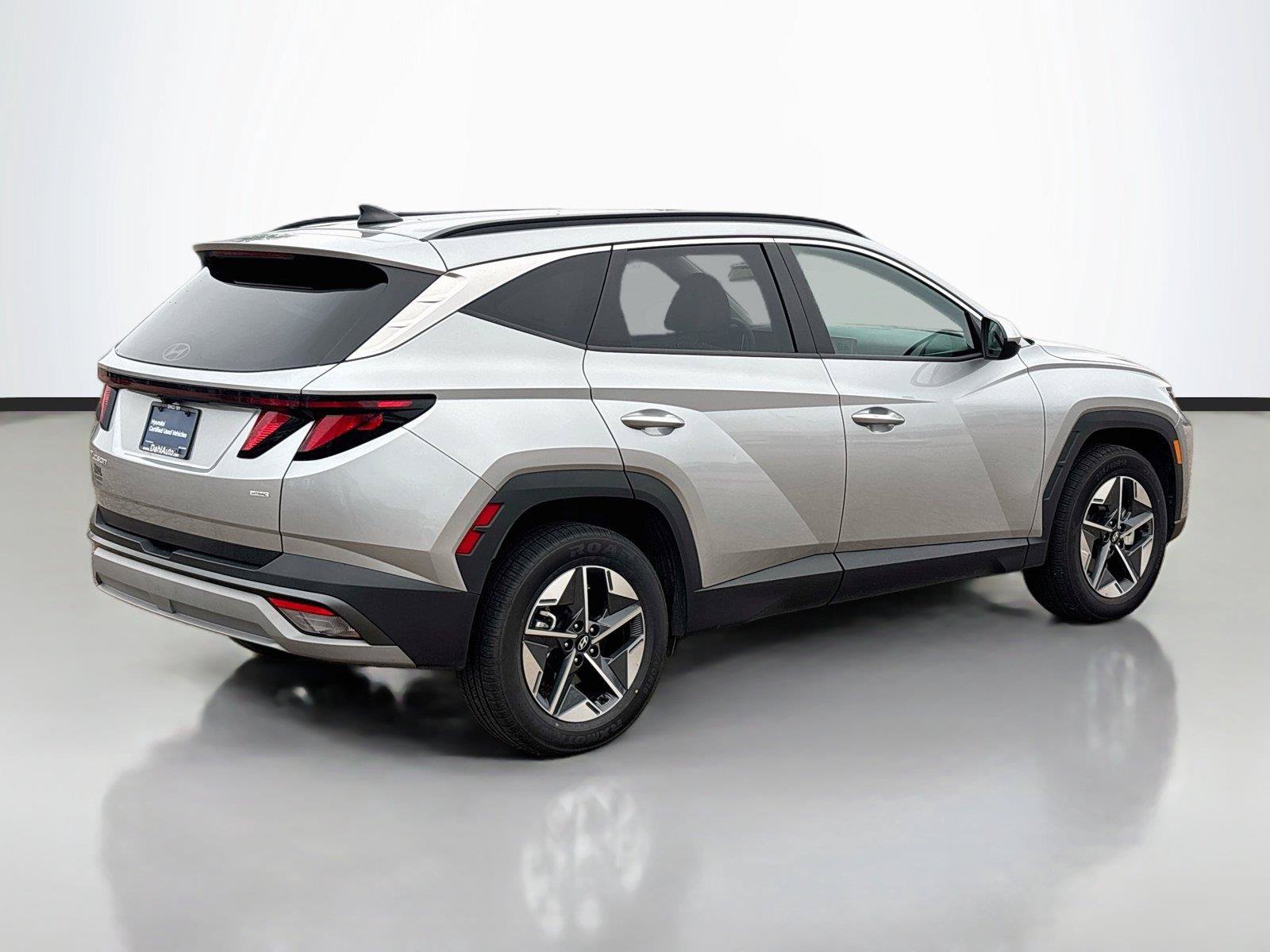 Certified 2025 Hyundai Tucson SEL AWD/4WD image 13
