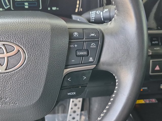 Used 2025 Toyota Camry SE FWD image 25