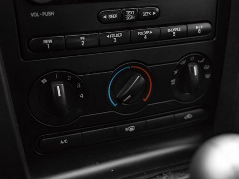 Used 2007 Ford Mustang GT Premium image 18