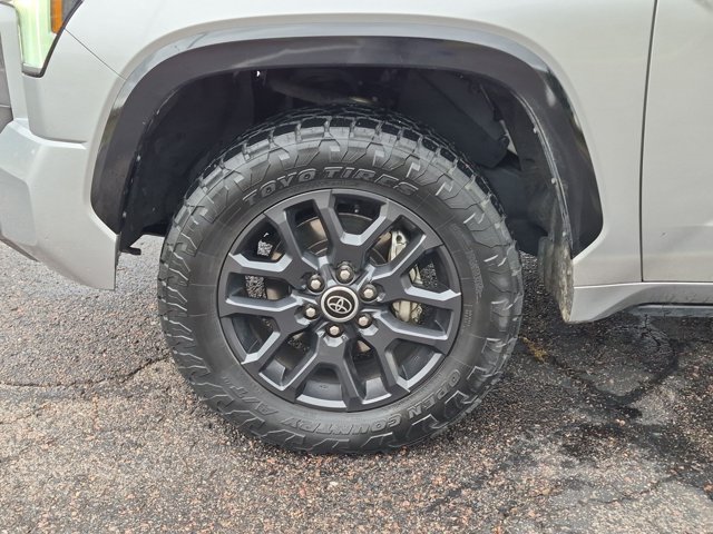 Used 2022 Toyota Tundra Platinum w/ Advanced Package AWD/4WD image 23